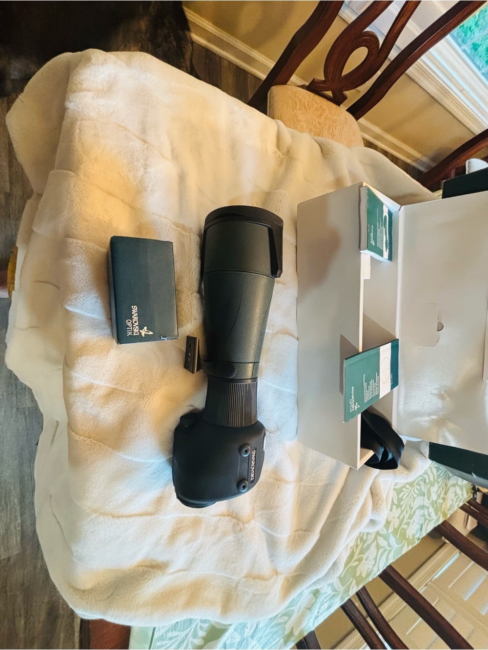 Swarovski Green and Black Spotting Scope - Picture 10 of 11